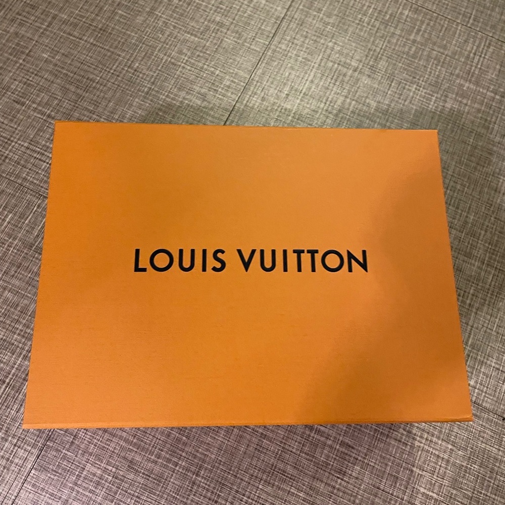 Louis Vuitton box